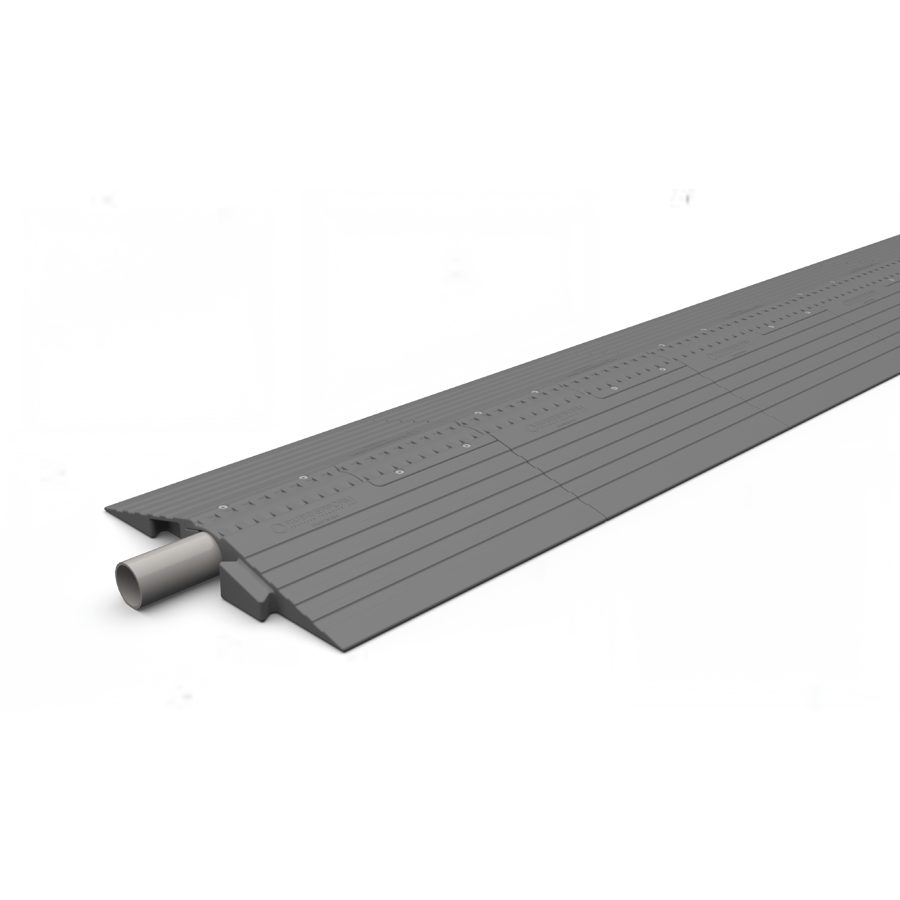Pipe and hose ramp